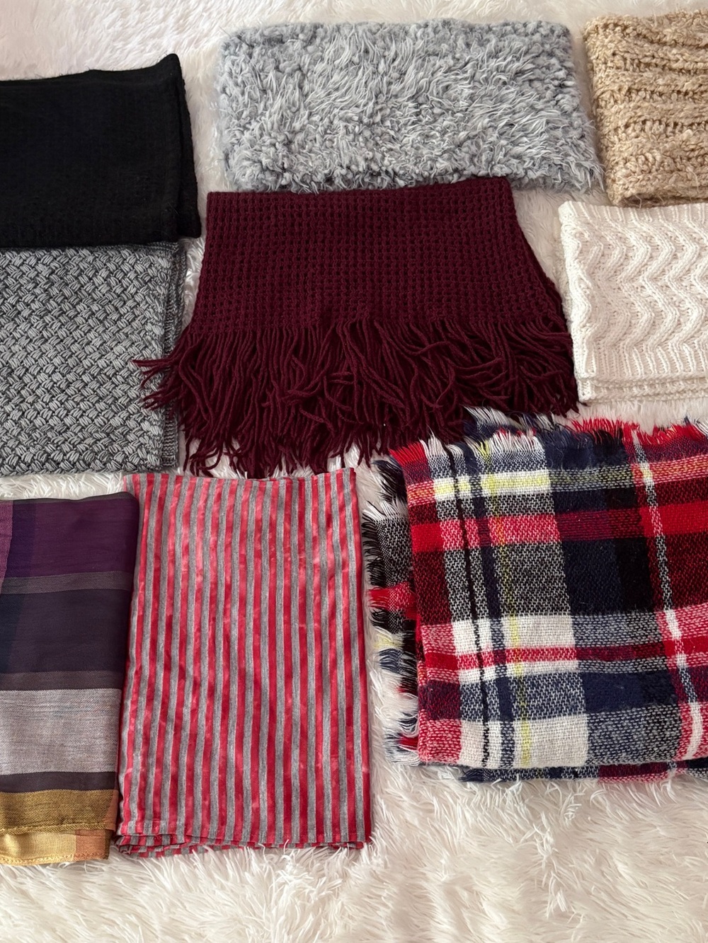 10 women’s scarves